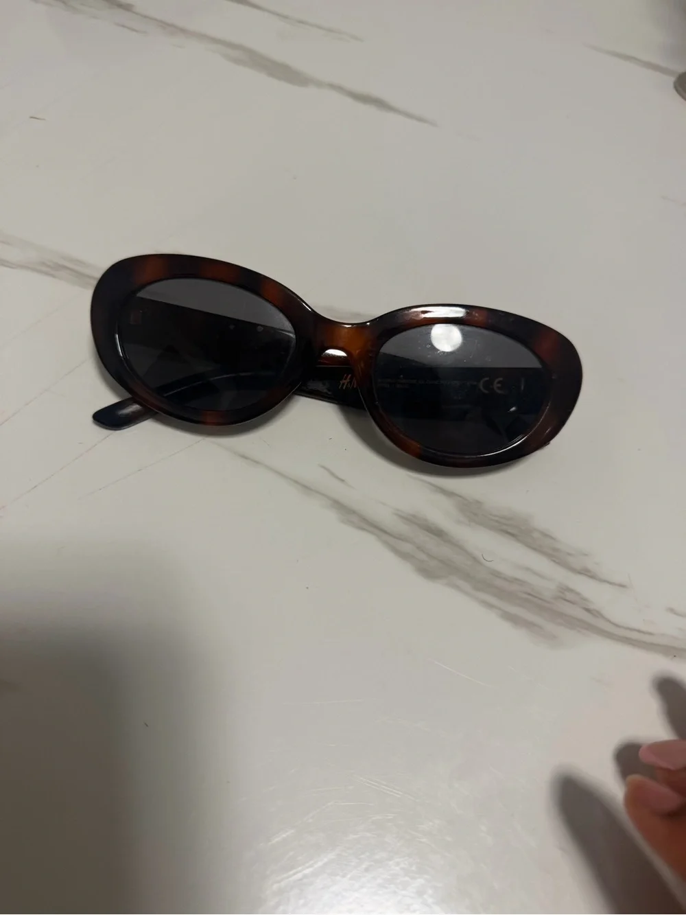 H&M Tortoiseshell Frame Sunglasses - Brown/Black Lenses